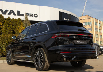 Подержанный автомобиль Geely Monjaro 2025 года (5 фото)