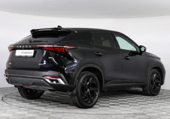 Подержанный автомобиль Omoda C5 2023 года (5 фото)