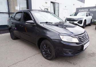Подержанный автомобиль LADA (ВАЗ) Granta Liftback 2015 года (3 фото)