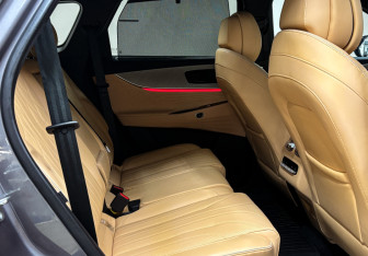 Подержанный автомобиль Jaecoo J8 2024 года (11 фото)