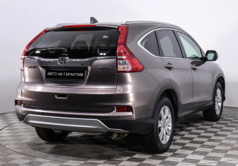Подержанный автомобиль Honda CR-V 2015 года (3 фото)