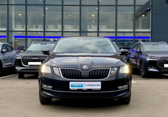 Подержанный автомобиль Skoda Octavia Liftback 2019 года (2 фото)