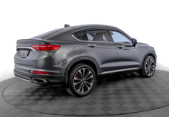 Подержанный автомобиль Geely Tugella 2022 года (5 фото)