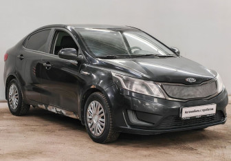 Подержанный автомобиль Kia Rio Sedan 2012 года (3 фото)
