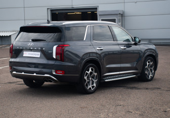 Подержанный автомобиль Hyundai Palisade 2022 года (6 фото)