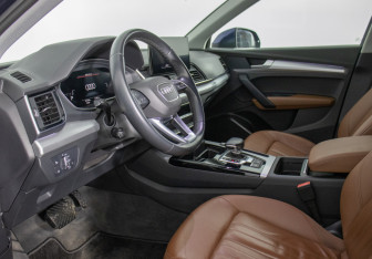 Подержанный автомобиль Audi Q5 2021 года (10 фото)