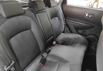 Подержанный автомобиль Nissan Qashqai 2013 года (11 фото)