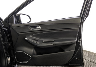 Подержанный автомобиль Omoda S5 2024 года (24 фото)