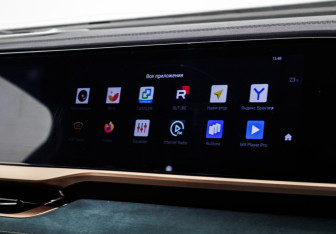 Подержанный автомобиль Geely Monjaro 2023 года (15 фото)