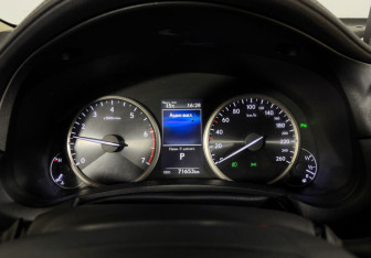 Подержанный автомобиль Lexus NX 2019 года (11 фото)