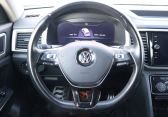 Подержанный автомобиль Volkswagen Teramont 2018 года (16 фото)