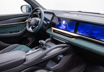 Подержанный автомобиль Geely Monjaro 2023 года (10 фото)