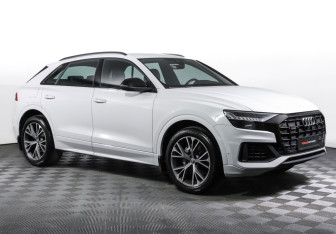 Подержанный автомобиль Audi Q8 2019 года (3 фото)