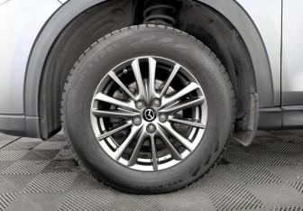 Подержанный автомобиль Mazda CX-5 2022 года (18 фото)