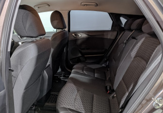 Подержанный автомобиль Kia Ceed Hatchback 2020 года (18 фото)