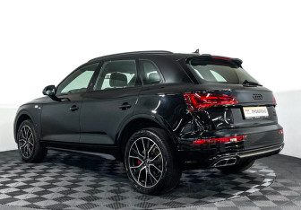 Подержанный автомобиль Audi Q5 2025 года (7 фото)