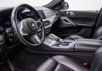 Подержанный автомобиль BMW X6 2020 года (9 фото)