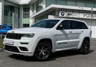 Подержанный автомобиль Jeep Grand Cherokee 2021 года (1 фото)