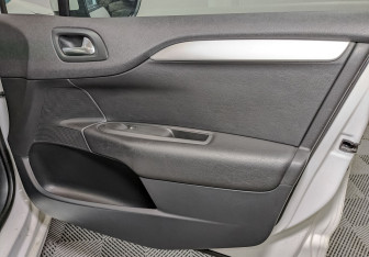 Подержанный автомобиль Citroen C4 Sedan 2018 года (21 фото)