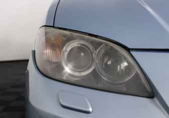 Подержанный автомобиль Mazda 3 Sedan 2006 года (21 фото)