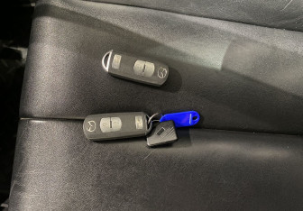 Подержанный автомобиль Mazda CX-7 2011 года (15 фото)