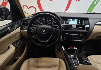Подержанный автомобиль BMW X3 2020 года (8 фото)