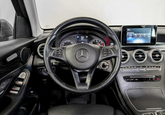 Подержанный автомобиль Mercedes-Benz GLC Coupe 2017 года (22 фото)