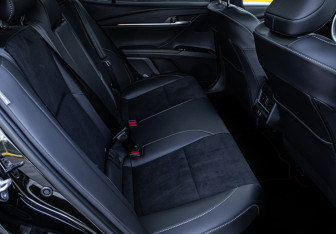 Подержанный автомобиль Toyota Camry Sedan 2026 года (8 фото)