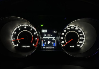 Подержанный автомобиль Peugeot 4007 2010 года (9 фото)