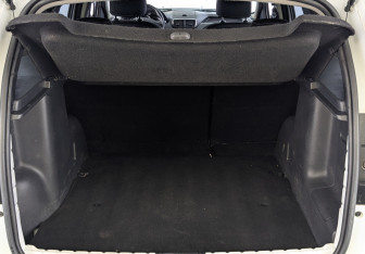 Подержанный автомобиль Nissan Terrano 2021 года (10 фото)