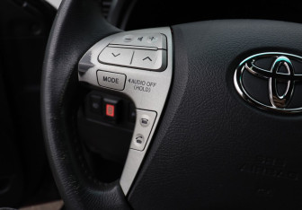 Подержанный автомобиль Toyota Camry Sedan 2009 года (14 фото)