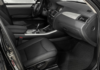 Подержанный автомобиль BMW X3 2011 года (7 фото)