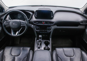 Подержанный автомобиль Hyundai Santa Fe 2020 года (13 фото)