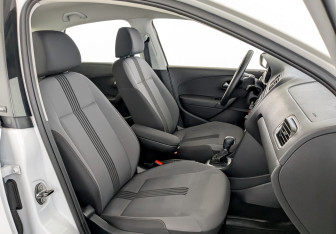 Подержанный автомобиль Volkswagen Polo Sedan 2016 года (23 фото)