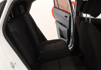 Подержанный автомобиль Hyundai Creta 2017 года (16 фото)