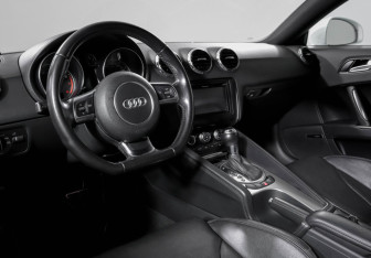 Подержанный автомобиль Audi TT Coupe 2012 года (14 фото)
