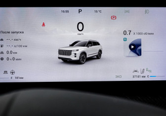 Подержанный автомобиль Jaecoo J7 2023 года (11 фото)