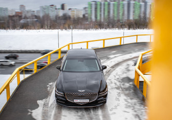 Подержанный автомобиль Genesis G80 2021 года (4 фото)