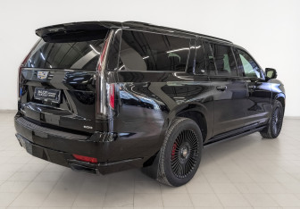 Подержанный автомобиль Cadillac Escalade Suv 2023 года (5 фото)