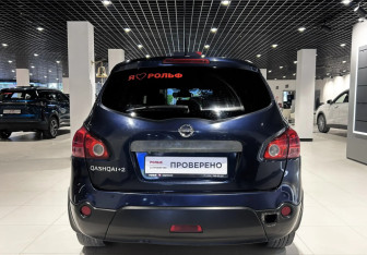 Подержанный автомобиль Nissan Qashqai+2 2009 года (4 фото)