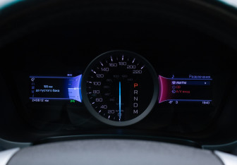 Подержанный автомобиль Ford Explorer 2013 года (13 фото)