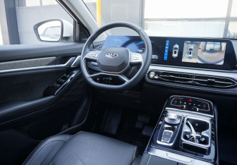 Подержанный автомобиль JAC JS6 2022 года (13 фото)