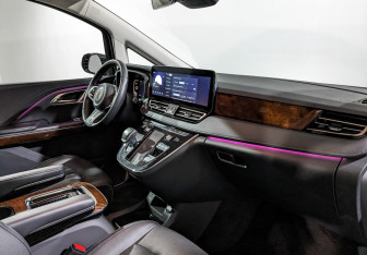 Подержанный автомобиль Hongqi HQ9 2022 года (12 фото)