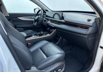 Подержанный автомобиль Exeed LX 2023 года (13 фото)