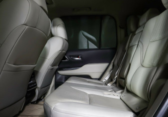 Подержанный автомобиль Toyota Land Cruiser Suv 2021 года (24 фото)