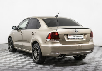 Подержанный автомобиль Volkswagen Polo Sedan 2018 года (7 фото)