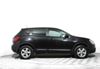 Подержанный автомобиль Nissan Qashqai 2008 года (4 фото)