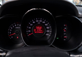 Подержанный автомобиль Kia Rio Sedan 2012 года (18 фото)