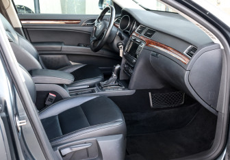 Подержанный автомобиль Skoda Superb Liftback 2014 года (11 фото)
