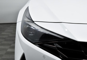 Подержанный автомобиль Hyundai Elantra Sedan 2020 года (5 фото)